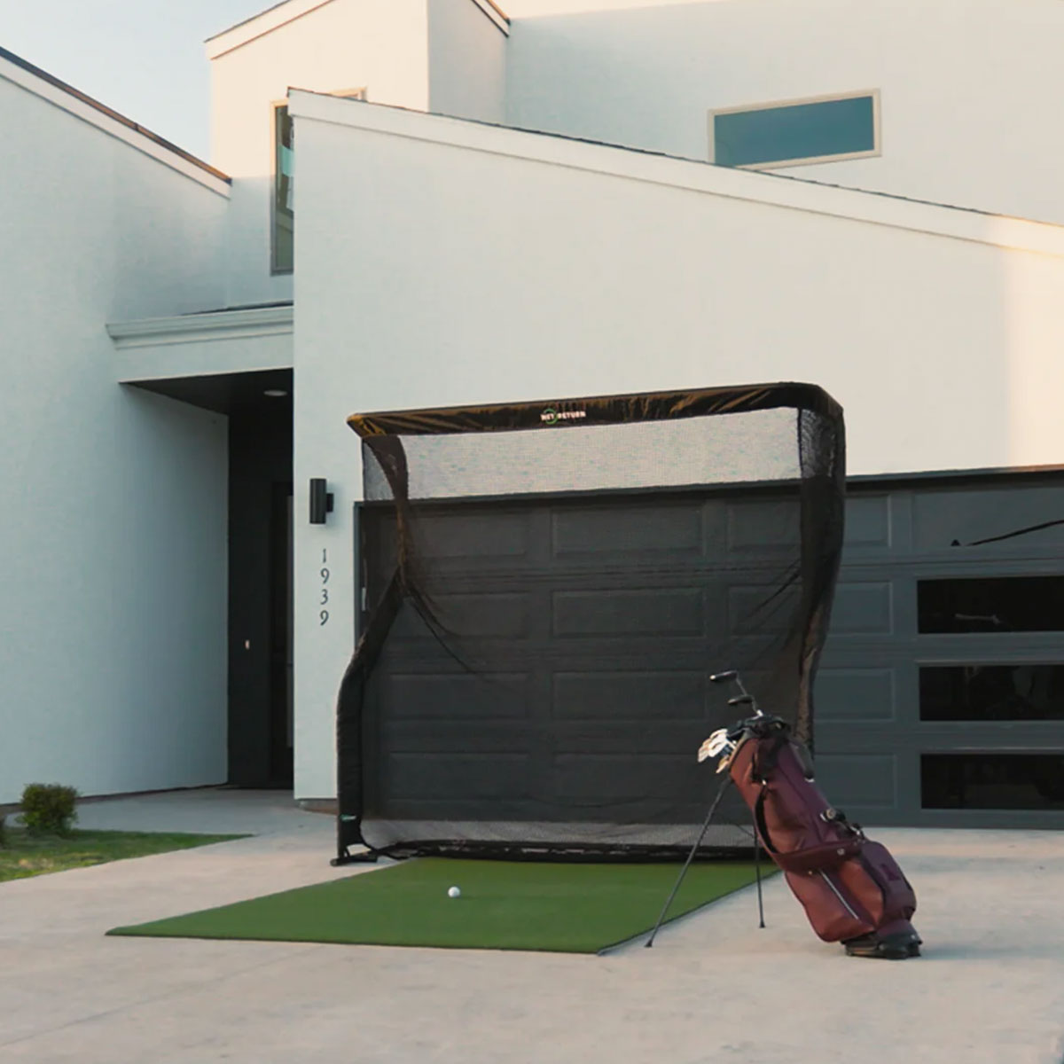 Foresight GC2 Golf Launch Monitor Home Net Studio with The Net Return Premium Hitting Net Package
