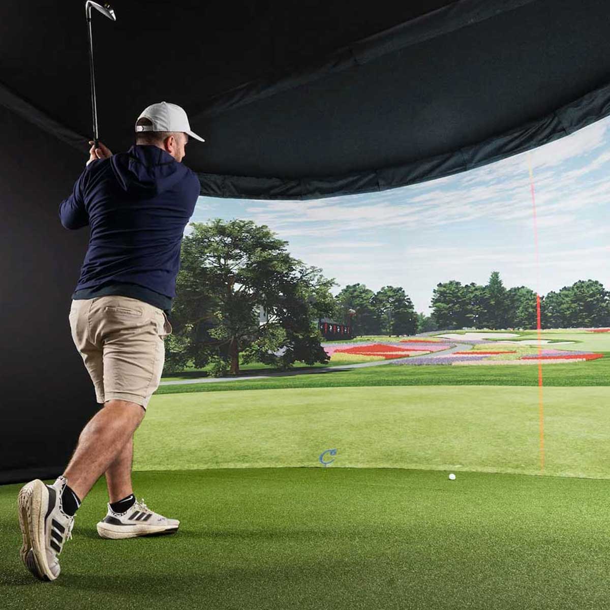 Foresight QuadMAX Launch Monitor with Carl's Place Curved Enclosure Home Golf Studio Package